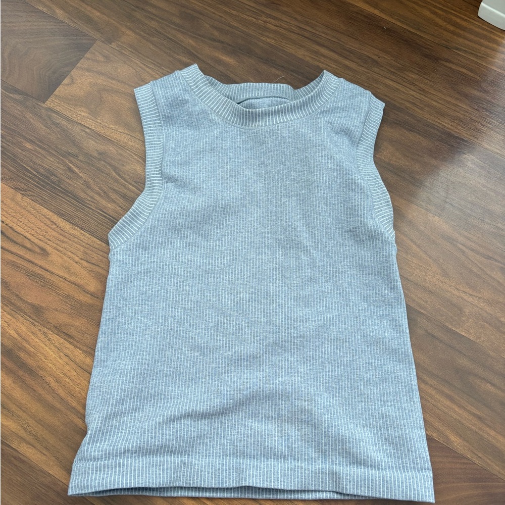 Athleta top